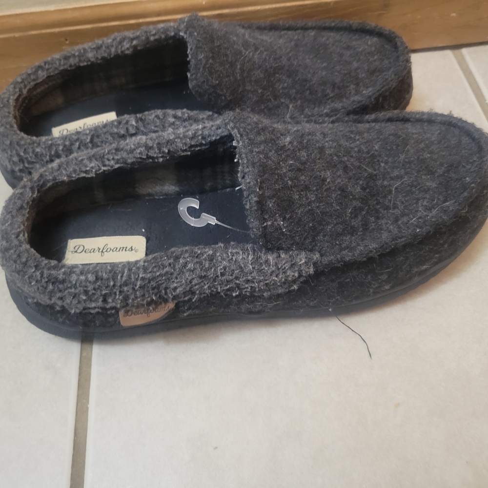 Dearfoams Men's Gray Slippers